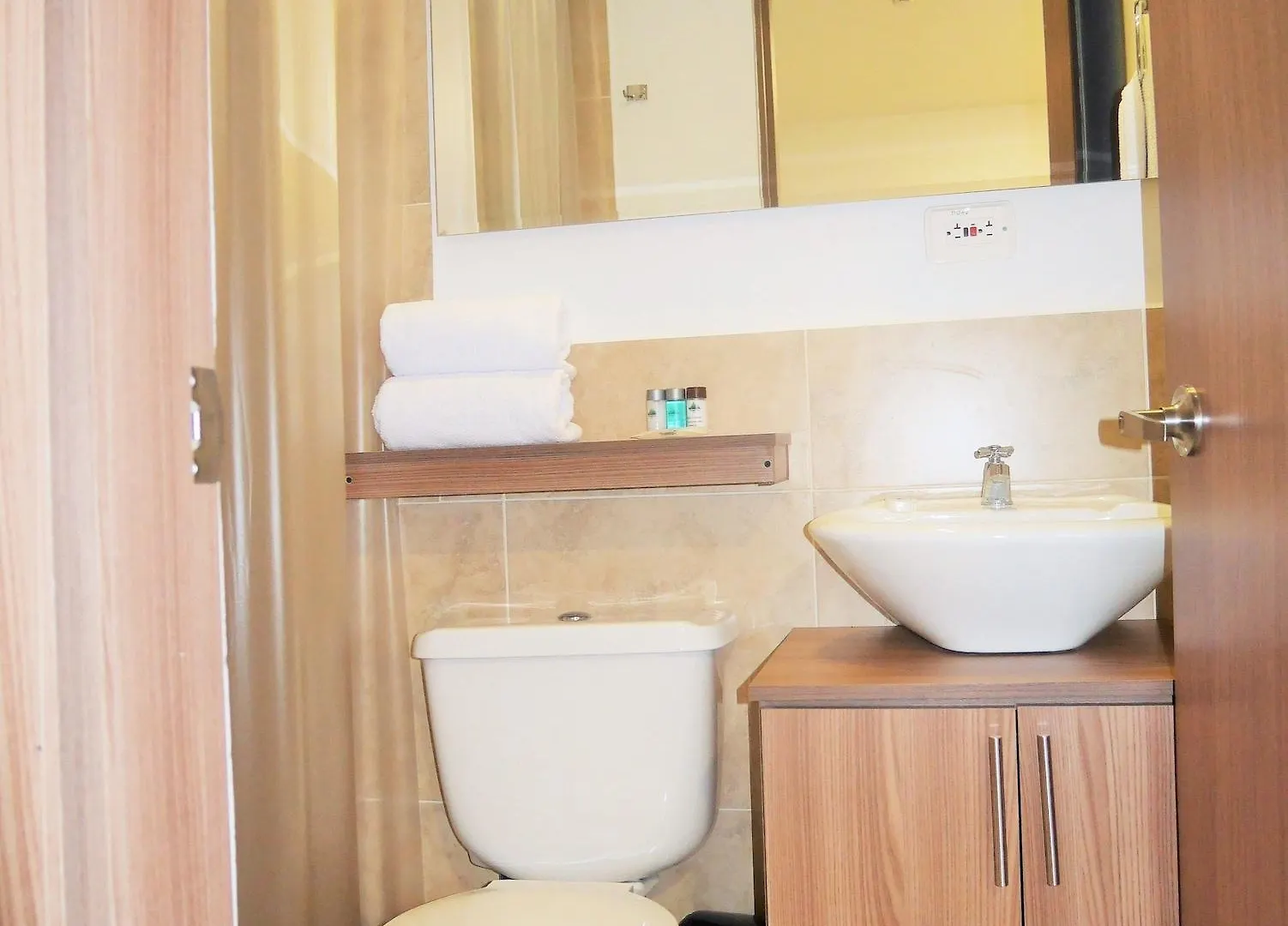 ****  Torca Hotel Cali Colombie