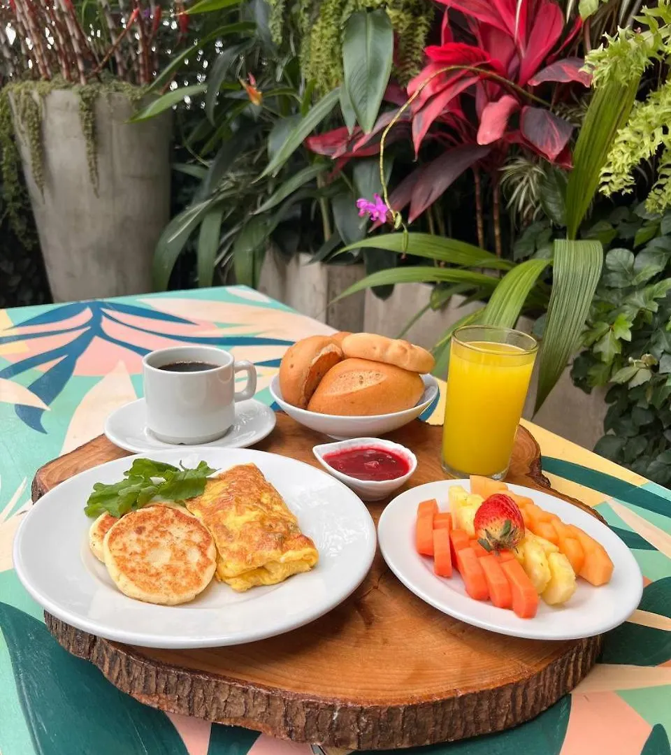 Torca Hotel Cali